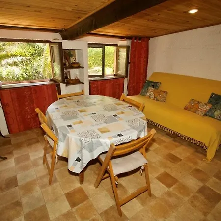 Vakantiehuis Charmante Bergerie A *